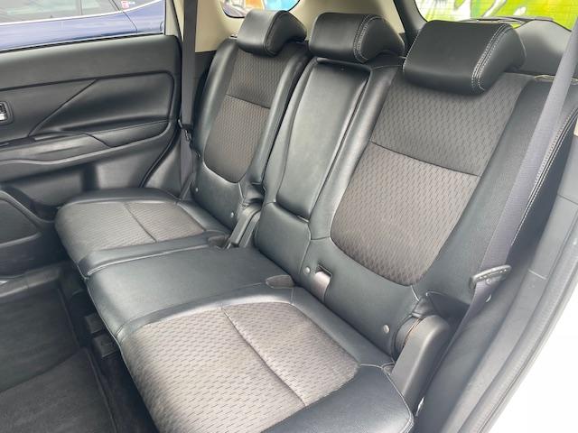 気になる月々のローン支払シュミレーションはその場でお伝えでき、審査も短時間で結果が分かります。その他様々なオプションやサービスで満足できるように担当スタッフが頑張りますので是非ご来店下さい。