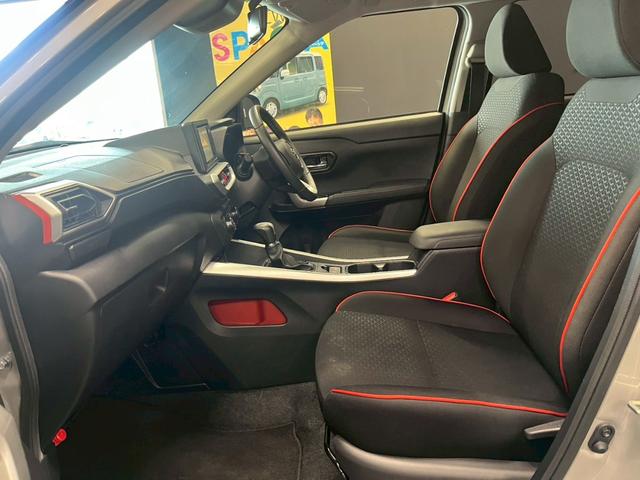 ユーポス豊見城店は軽自動車からコンパクトカー、ミニバン、スポーツカーまで様々な車種を取り揃えております。お客様の希望車種が見つからなくても全国から車両を探せます。お気軽にお問合せ下さい。