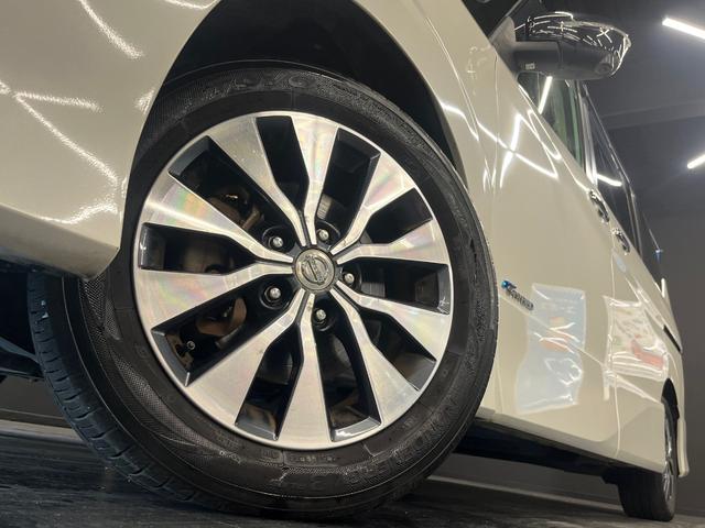 セレナ ハイウェイスター Vセレクション 県内買取直販車両! 360度カメラ ハンズフリーパワスラ クリアランスソナー ETC ドラレコ 純正16インチアルミホイール 革巻ステアリング 9インチアルパインナビ フリップダウンモニター(10枚目)