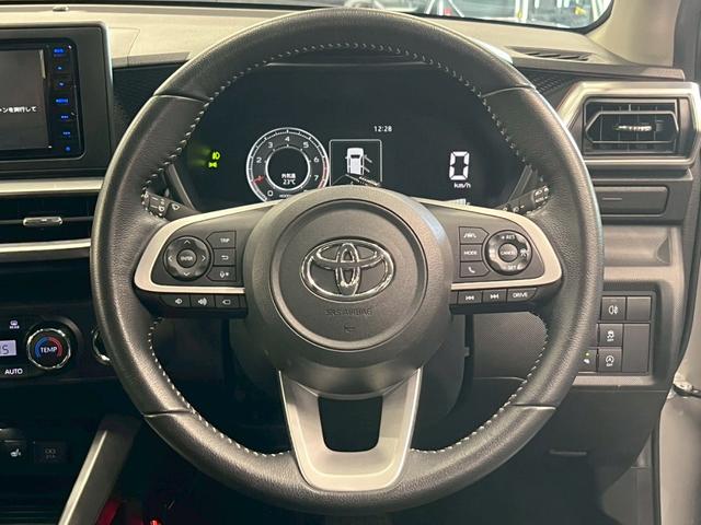 【ステアリングスイッチ】がついている為、走行中のオーディオ操作可能です♪