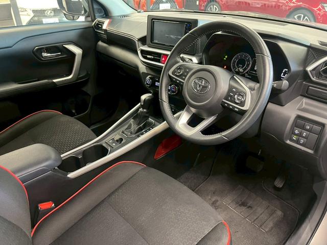 内装・外装共にきれいな状態で展示してます。是非一度、お車を見に来てください！