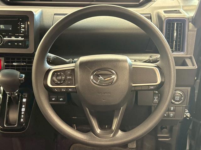 【ステアリングスイッチ】がついている為、走行中のオーディオ操作可能です♪