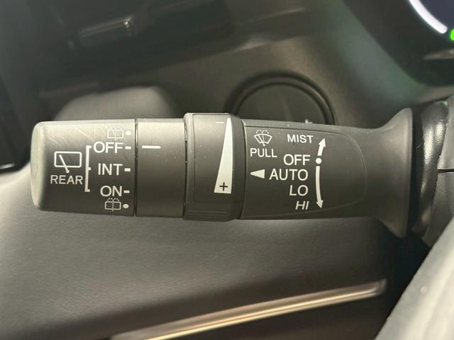 ユーポス豊見城店は軽自動車からコンパクトカー、ミニバン、スポーツカーまで様々な車種を取り揃えております。お客様の希望車種が見つからなくても全国から車両を探せます。お気軽にお問合せ下さい。