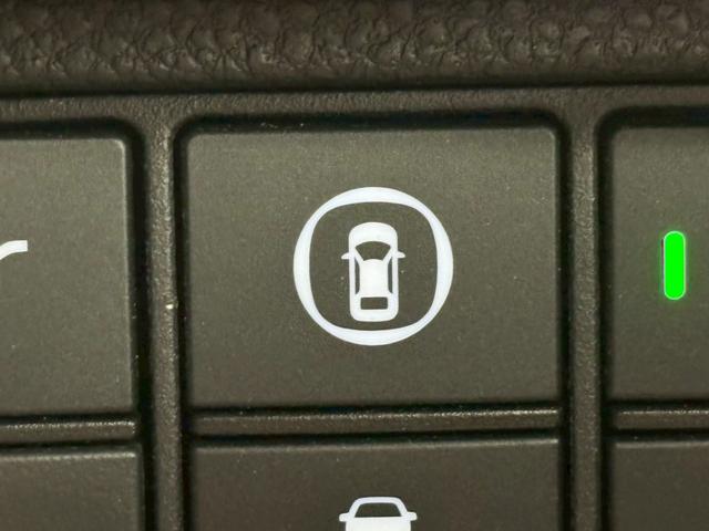 ユーポス豊見城店は軽自動車からコンパクトカー、ミニバン、スポーツカーまで様々な車種を取り揃えております。お客様の希望車種が見つからなくても全国から車両を探せます。お気軽にお問合せ下さい。