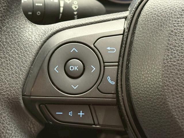 ステアリング左でオーディオ操作可能です。