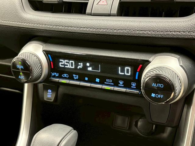 ユーポス豊見城店は軽自動車からコンパクトカー、ミニバン、スポーツカーまで様々な車種を取り揃えております。お客様の希望車種が見つからなくても全国から車両を探せます。お気軽にお問合せ下さい。