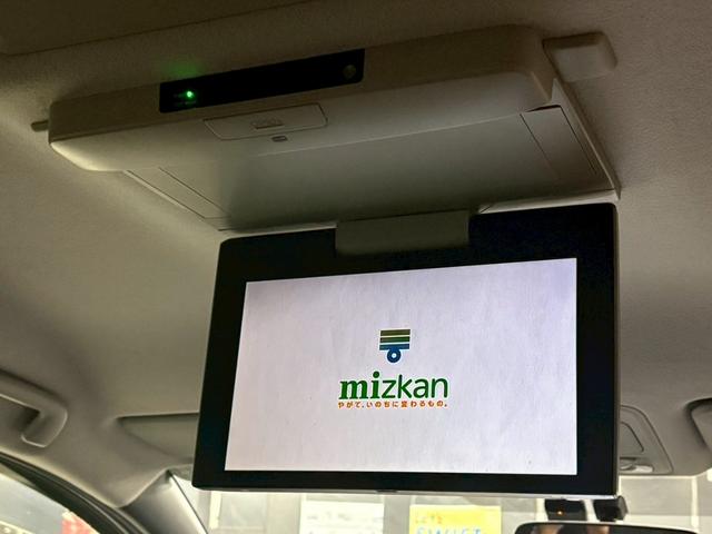 ヴォクシー ＺＳ　フリップダウンモニター　純正ＳＤナビ　バックモニター　アイドリングストップ　ステアリングスイッチ　ドライブレコーダー　両側パワースライドドア　スマートキー　ＥＴＣ　県内買取車両　保証対象車両（6枚目）