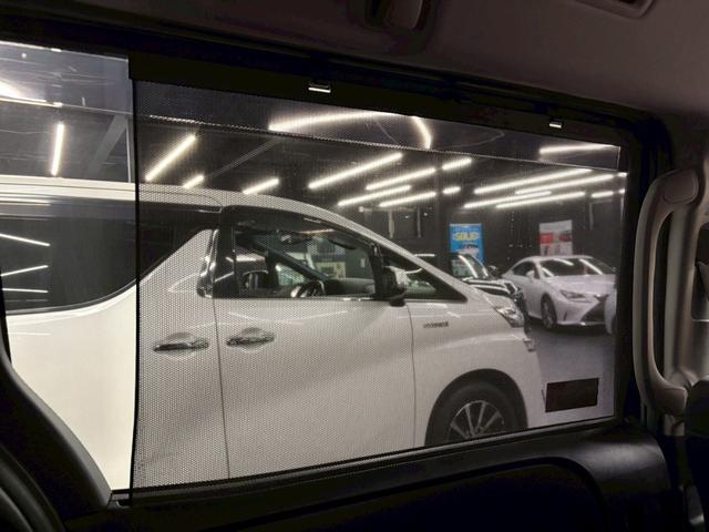 ヴォクシー ＺＳ　フリップダウンモニター　純正ＳＤナビ　バックモニター　アイドリングストップ　ステアリングスイッチ　ドライブレコーダー　両側パワースライドドア　スマートキー　ＥＴＣ　県内買取車両　保証対象車両（13枚目）