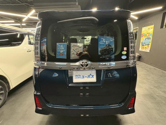 ヴォクシー ＺＳ　フリップダウンモニター　純正ＳＤナビ　バックモニター　アイドリングストップ　ステアリングスイッチ　ドライブレコーダー　両側パワースライドドア　スマートキー　ＥＴＣ　県内買取車両　保証対象車両（18枚目）