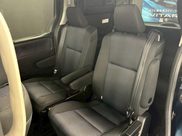 ヴォクシー ＺＳ　フリップダウンモニター　純正ＳＤナビ　バックモニター　アイドリングストップ　ステアリングスイッチ　ドライブレコーダー　両側パワースライドドア　スマートキー　ＥＴＣ　県内買取車両　保証対象車両（39枚目）