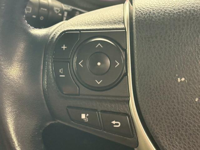 ヴォクシー ＺＳ　フリップダウンモニター　純正ＳＤナビ　バックモニター　アイドリングストップ　ステアリングスイッチ　ドライブレコーダー　両側パワースライドドア　スマートキー　ＥＴＣ　県内買取車両　保証対象車両（40枚目）