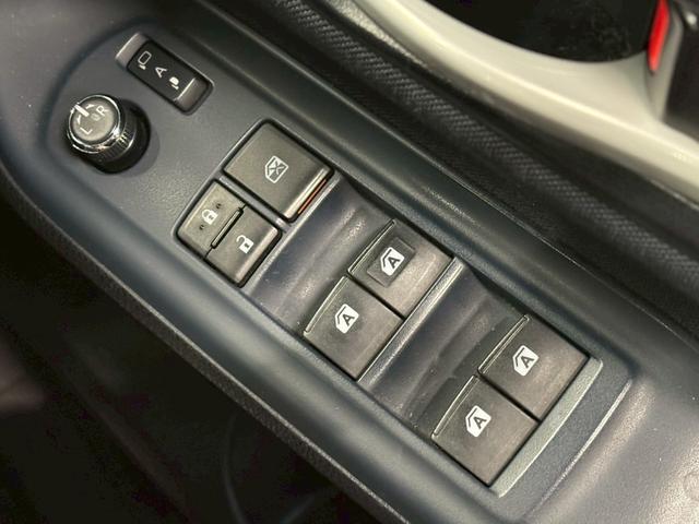 ヴォクシー ＺＳ　フリップダウンモニター　純正ＳＤナビ　バックモニター　アイドリングストップ　ステアリングスイッチ　ドライブレコーダー　両側パワースライドドア　スマートキー　ＥＴＣ　県内買取車両　保証対象車両（45枚目）