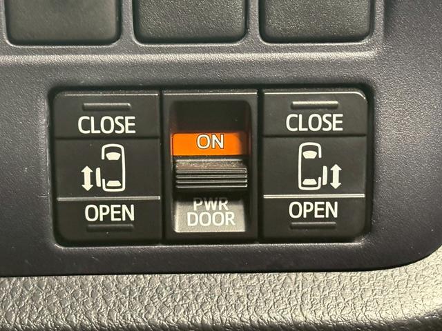 ヴォクシー ＺＳ　フリップダウンモニター　純正ＳＤナビ　バックモニター　アイドリングストップ　ステアリングスイッチ　ドライブレコーダー　両側パワースライドドア　スマートキー　ＥＴＣ　県内買取車両　保証対象車両（49枚目）