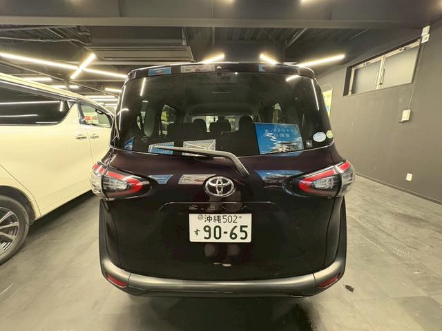 燃料タンク容量	４２リットル使用燃料	無鉛レギュラーガソリン