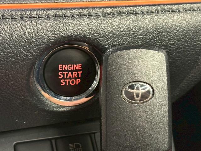 ユーポス豊見城店は軽自動車からコンパクトカー、ミニバン、スポーツカーまで様々な車種を取り揃えております。お客様の希望車種が見つからなくても全国から車両を探せます。お気軽にお問合せ下さい。