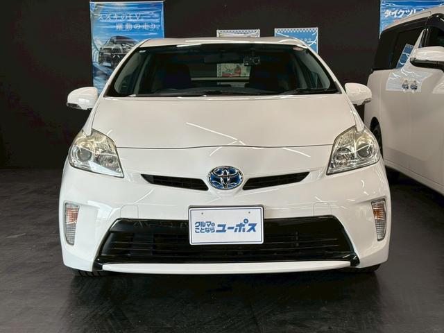 トヨタの人気ＨＶ車、プリウス入庫致しました。