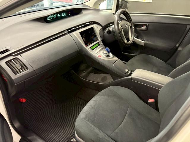 気になる月々のローン支払シュミレーションはその場でお伝えでき、審査も短時間で結果が分かります。その他様々なオプションやサービスで満足できるように担当スタッフが頑張りますので是非ご来店下さい。