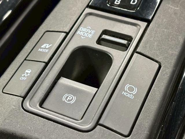 ブレーキホールドや安全装備などが整っており快適に走行できます。