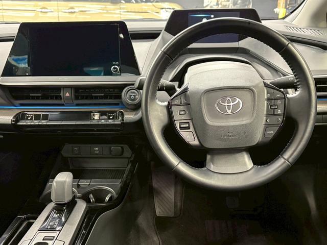 ユーポス豊見城店は軽自動車からコンパクトカー、ミニバン、スポーツカーまで様々な車種を取り揃えております。お客様の希望車種が見つからなくても全国から車両を探せます。お気軽にお問合せ下さい。