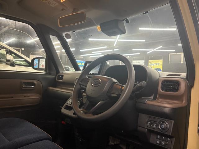 運転席からの視界も広く女性の方でも運転しやすい設計に