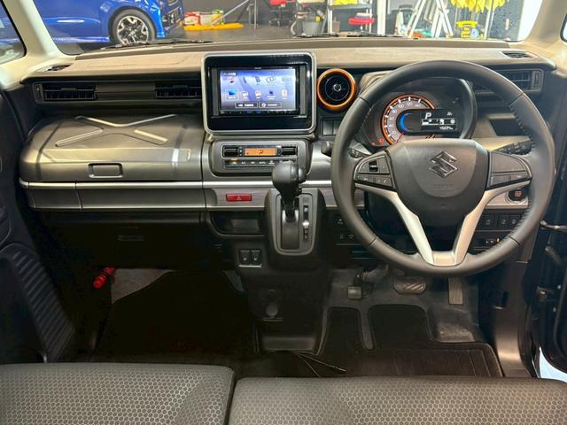 広い室内空間とアクティブスタイルを融合したＳＵＶな軽ハイトワゴン「スペーシアギア」