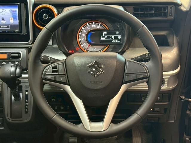 【ステアリングスイッチ】がついている為、走行中のオーディオ操作可能です♪