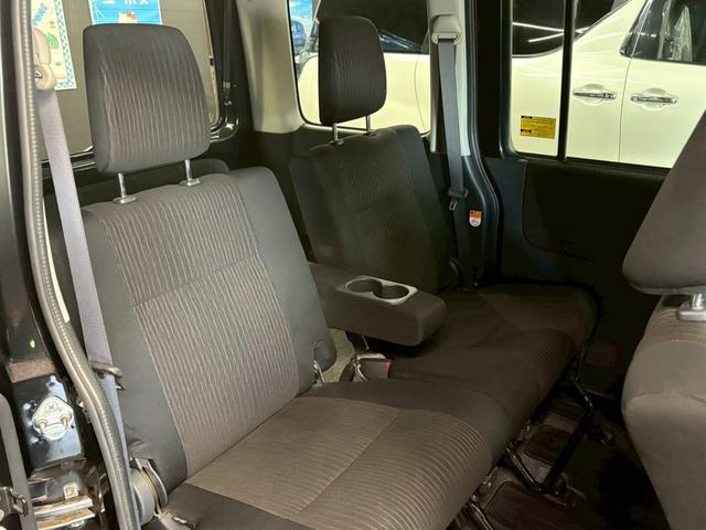 内装・外装共にきれいな状態で展示してます。是非一度、現車を見に来てください♪