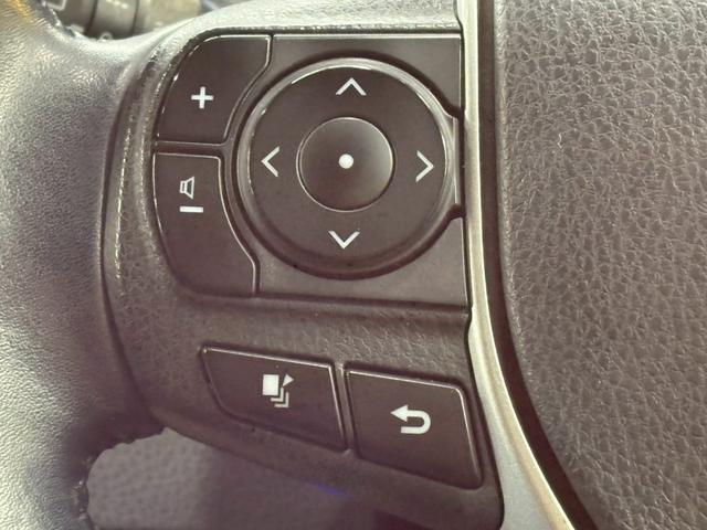 ユーポス豊見城店は軽自動車からコンパクトカー、ミニバン、スポーツカーまで様々な車種を取り揃えております。お客様の希望車種が見つからなくても全国から車両を探せます。お気軽にお問合せ下さい。