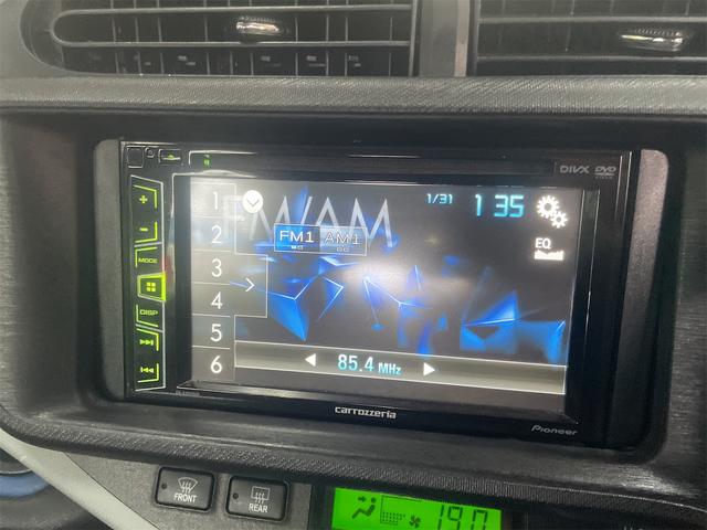 アクア S スマートキー 電動格納ミラー CVT 衝突安全ボディ 記録簿 ABS ESC CD DVD再生 USB エアコン パワーステアリング パワーウィンドウ(4枚目)