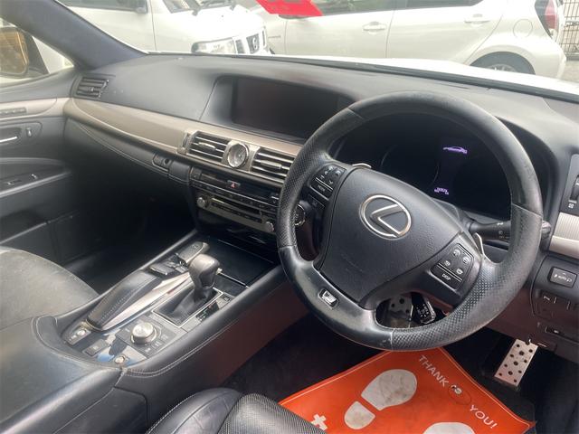 LS LS460 Fスポーツ ワンオーナー ETC クリアランスソナー オートクルーズコントロール バックカメラ ナビ アルミホイール オートマチックハイビーム HID サンルーフ AT シートヒーター シートエアコン(2枚目)