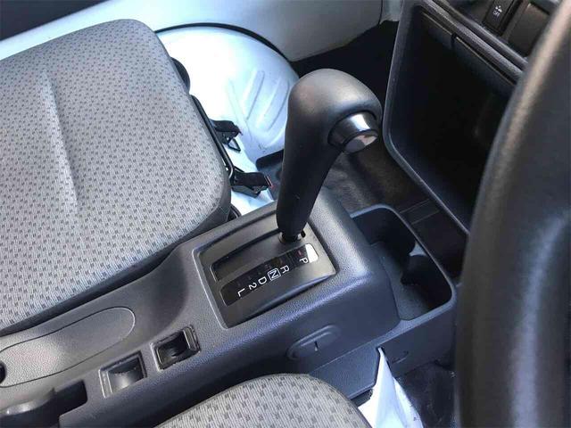 スーパーキャリイ 　ＡＴ　衝突被害軽減システム　アルミホイール　エアコン　運転席エアバッグ　助手席エアバッグ（13枚目）