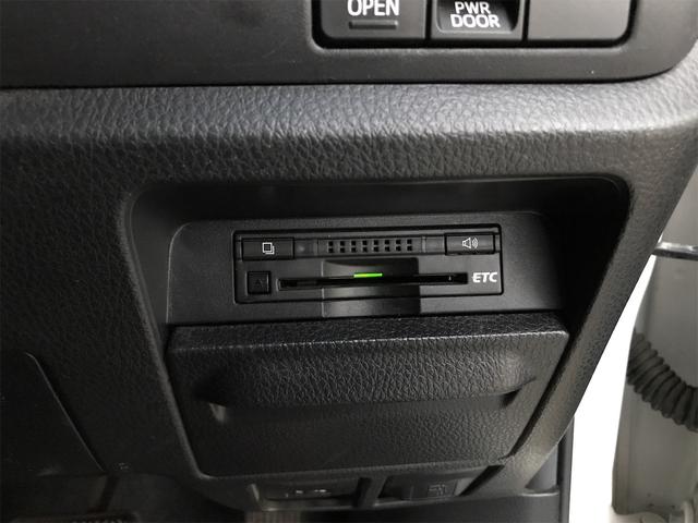 エスクァイア ハイブリッドＸｉ　ドライブレコーダー　ＥＴＣ　バックカメラ　ナビ　両側スライド・片側電動　オートライト　ＬＥＤヘッドランプ　スマートキー　電動格納ミラー　３列シート　ＣＶＴ　アルミホイール　盗難防止システム（10枚目）