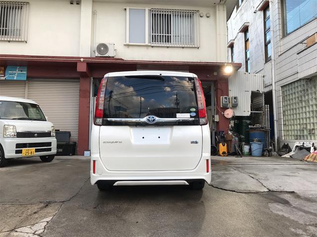 エスクァイア ハイブリッドＸｉ　ドライブレコーダー　ＥＴＣ　バックカメラ　ナビ　両側スライド・片側電動　オートライト　ＬＥＤヘッドランプ　スマートキー　電動格納ミラー　３列シート　ＣＶＴ　アルミホイール　盗難防止システム（17枚目）