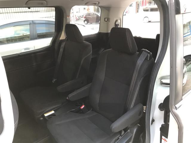 エスクァイア ハイブリッドＸｉ　ドライブレコーダー　ＥＴＣ　バックカメラ　ナビ　両側スライド・片側電動　オートライト　ＬＥＤヘッドランプ　スマートキー　電動格納ミラー　３列シート　ＣＶＴ　アルミホイール　盗難防止システム（31枚目）