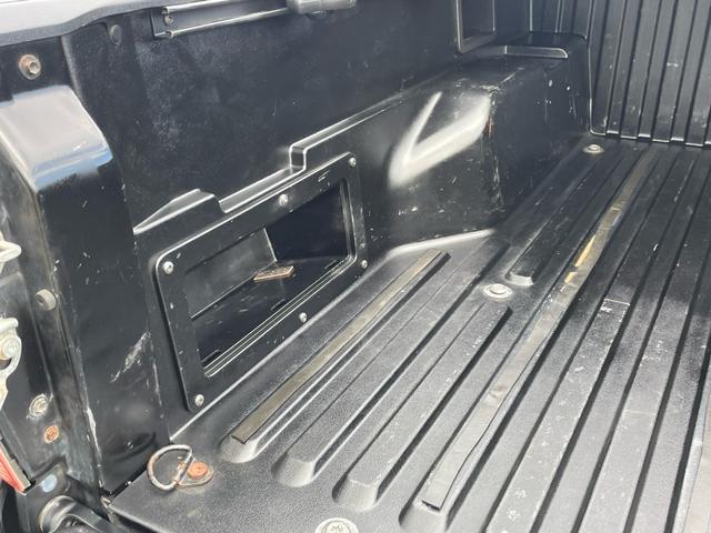 タコマ ダブルキャブ　ＳＲ５　Ｖ６・パートタイム４ＷＤ・リフトアップ・ナビ・Ｂｌｕｅｔｏｏｔｈ・ＥＴＣ・バックカメラ・牽引（24枚目）