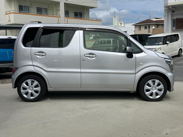 ご覧頂きまして誠に有難うございます!!是非ご来店して頂き、実際にご覧になって頂ければと思います。お客様からのご連絡をスタッフ一同、心よりお待ちしております