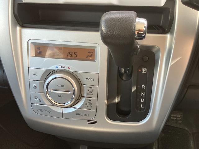 発進時や後退時に必ず操作するレバーです。操作のしやすさが肝になってきます。ぜひ一度体感してください。