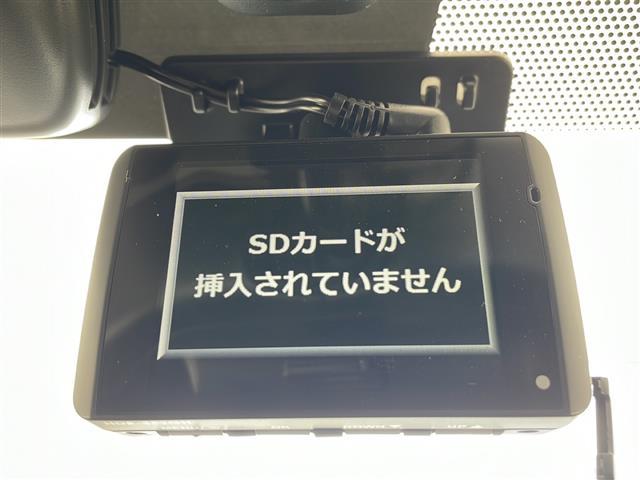 【　ドライブレコーダー　】運転中の記録を残します。事故などを起こした起こされた時の証拠を残します。