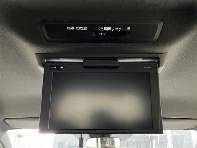 ＺＳ　純正９インチナビ　フルセグＴＶ　ＣＤ　ＤＶＤ　Ｂｌｕｅｔｏｏｔｈ　ＥＴＣ　バックカメラ　パワ－スライドドア　純正フリップダウンモニター　クルーズコントロール　ＵＳＢ端子　ドアバイザー　純正アルミ(4枚目)