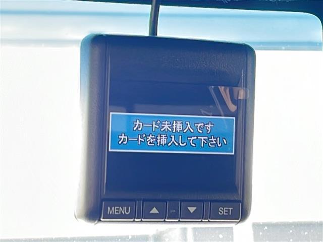 【　ドライブレコーダー　】運転中の記録を残します。事故などを起こした起こされた時の証拠を残します。