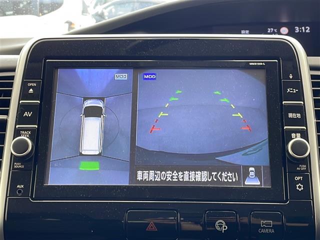 【　全方位カメラ　】上から見下ろしたように駐車が可能です。安心して縦列駐車も可能です♪