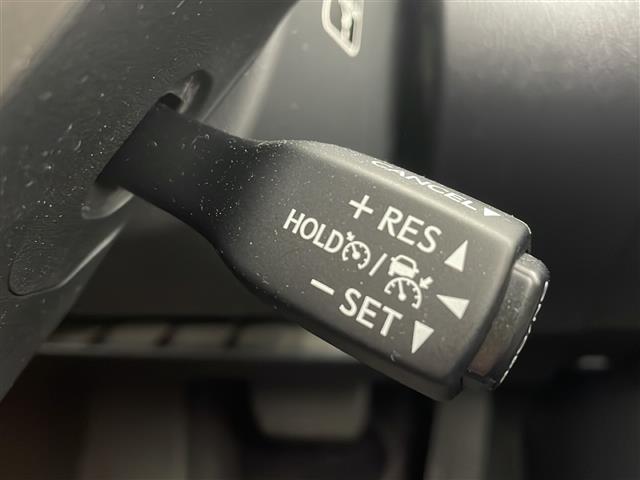【　アダプティブクルーズコントロール　】設定した車速内で自動で加減速♪先行車との車間距離を適切に維持した追従走行が可能です♪
