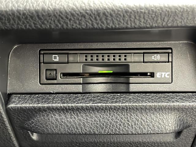 【　ＥＴＣ　】今やカーライフにおける重要性はナビにも匹敵するのではないでしょうか。セットアップを行うことで利用可能になります。