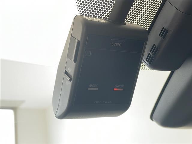 【　ドライブレコーダー　】運転中の記録を残します。事故などを起こした起こされた時の証拠を残します。