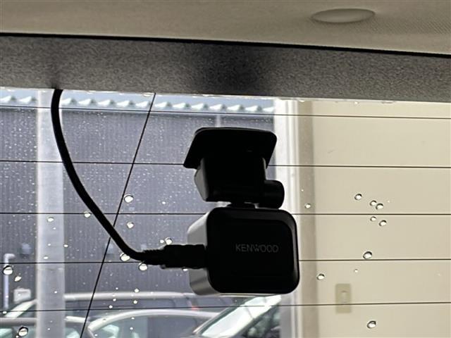 【 ドライブレコーダー 】運転中の記録を残します。事故などを起こした起こされた時の証拠を残します。