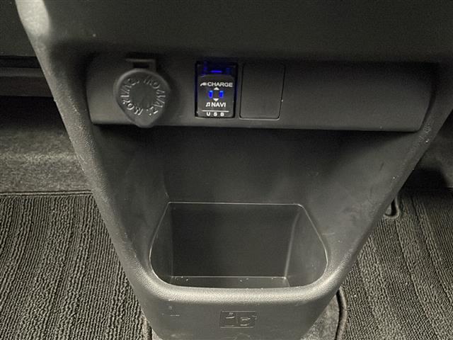 店舗にて現車の確認もいただけますので、お電話で在庫のご確認の上是非ご来店くださいませ!!!