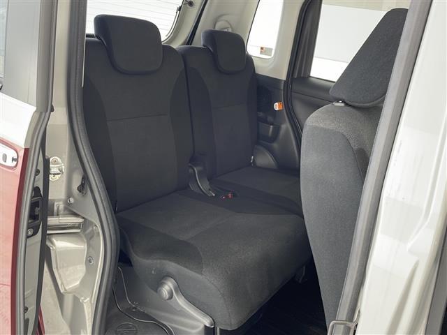 【 セカンドシート 】2列目も広々お乗りいただけます。