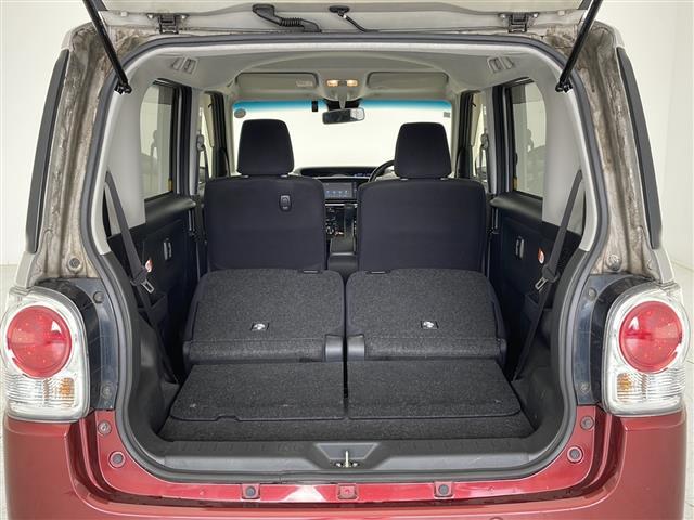 【ラゲッジスペース】ダンボールなどの大きい荷物も釣り具などの長尺物まで様々載せられそうです。