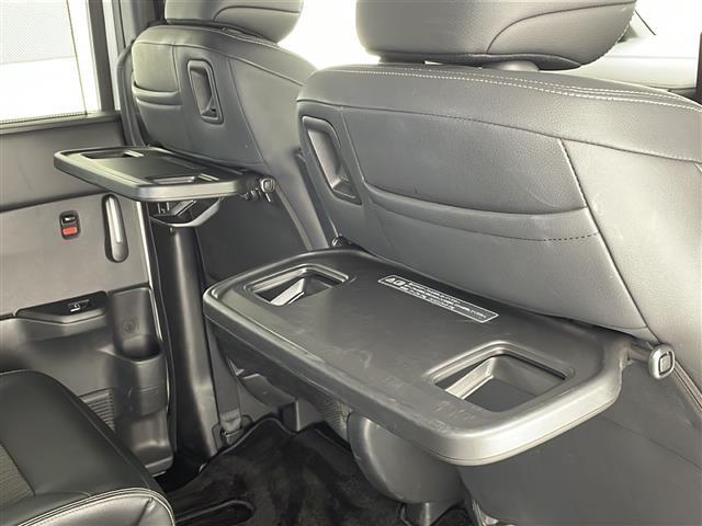 店舗にて現車の確認もいただけますので、お電話で在庫のご確認の上是非ご来店くださいませ!!!//////