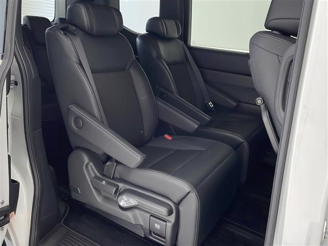 【 ハーフレザー 】高級感のあるハーフレザーシートになります♪